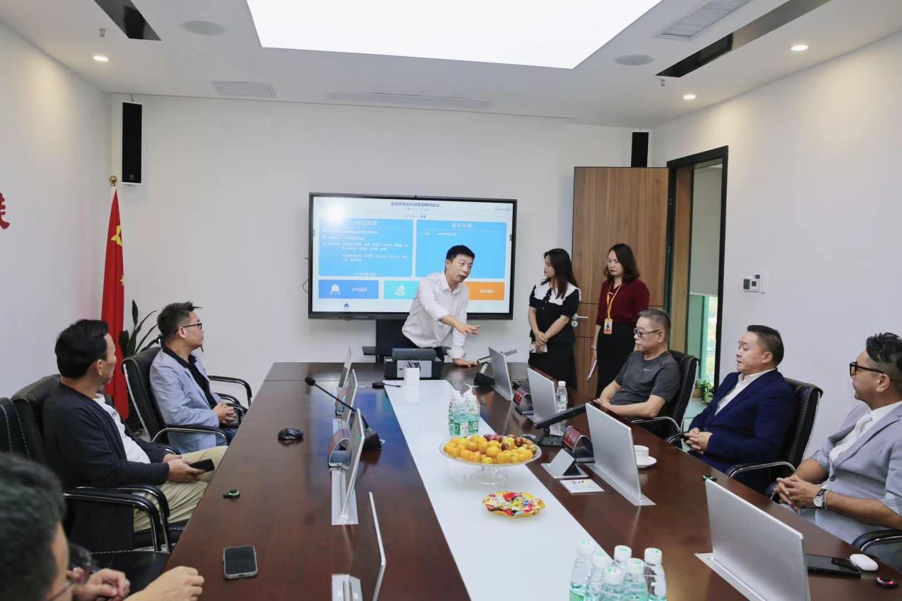深圳市室内设计师协会设计师会员在YH533388银河科技座谈